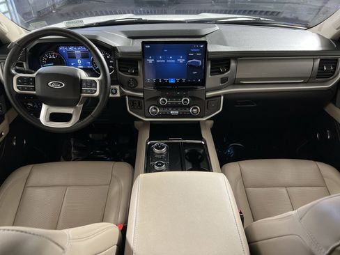 Used 2022 Ford Expedition Max XLT image 23