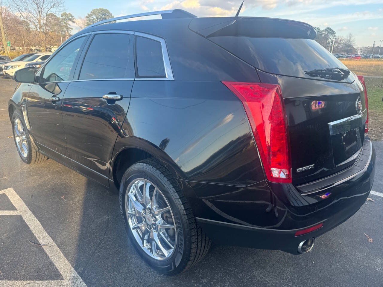 Used 2014 Cadillac SRX Luxury w/ Driver Awareness Package FWD image 7
