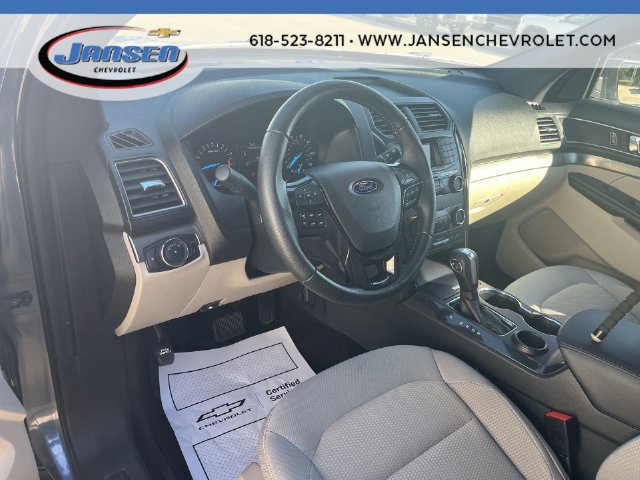Used 2018 Ford Explorer XLT FWD image 10
