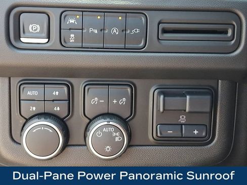Used 2021 Chevrolet Tahoe LT w/ LT Signature Package AWD/4WD image 9