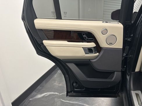 Used 2019 Land Rover Range Rover Supercharged image 14