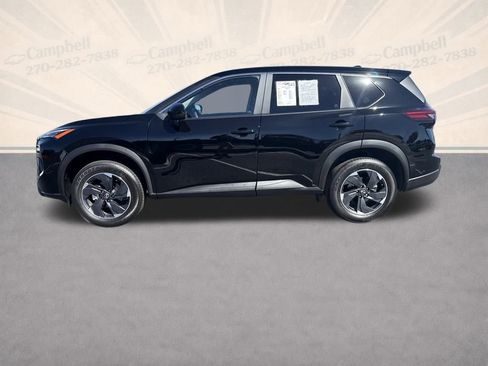 Used 2025 Nissan Rogue SV image 2