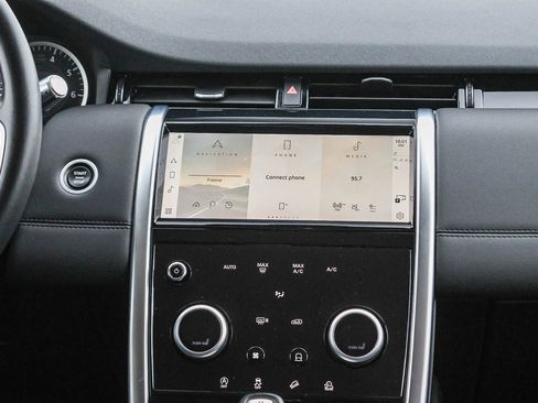 Used 2022 Land Rover Discovery Sport S image 24