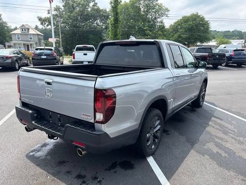 Used 2023 Honda Ridgeline Sport image 6