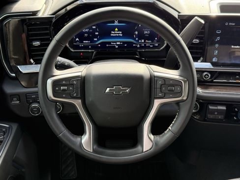 Used 2024 Chevrolet Silverado 1500 RST image 15