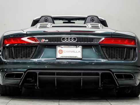 Used 2017 Audi R8 V10 w/ Carbon Exterior Package image 19