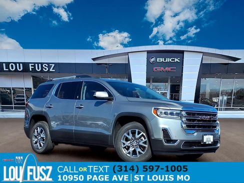 Used 2023 GMC Acadia SLT w/ LPO, Floor Liner Package FWD image 1