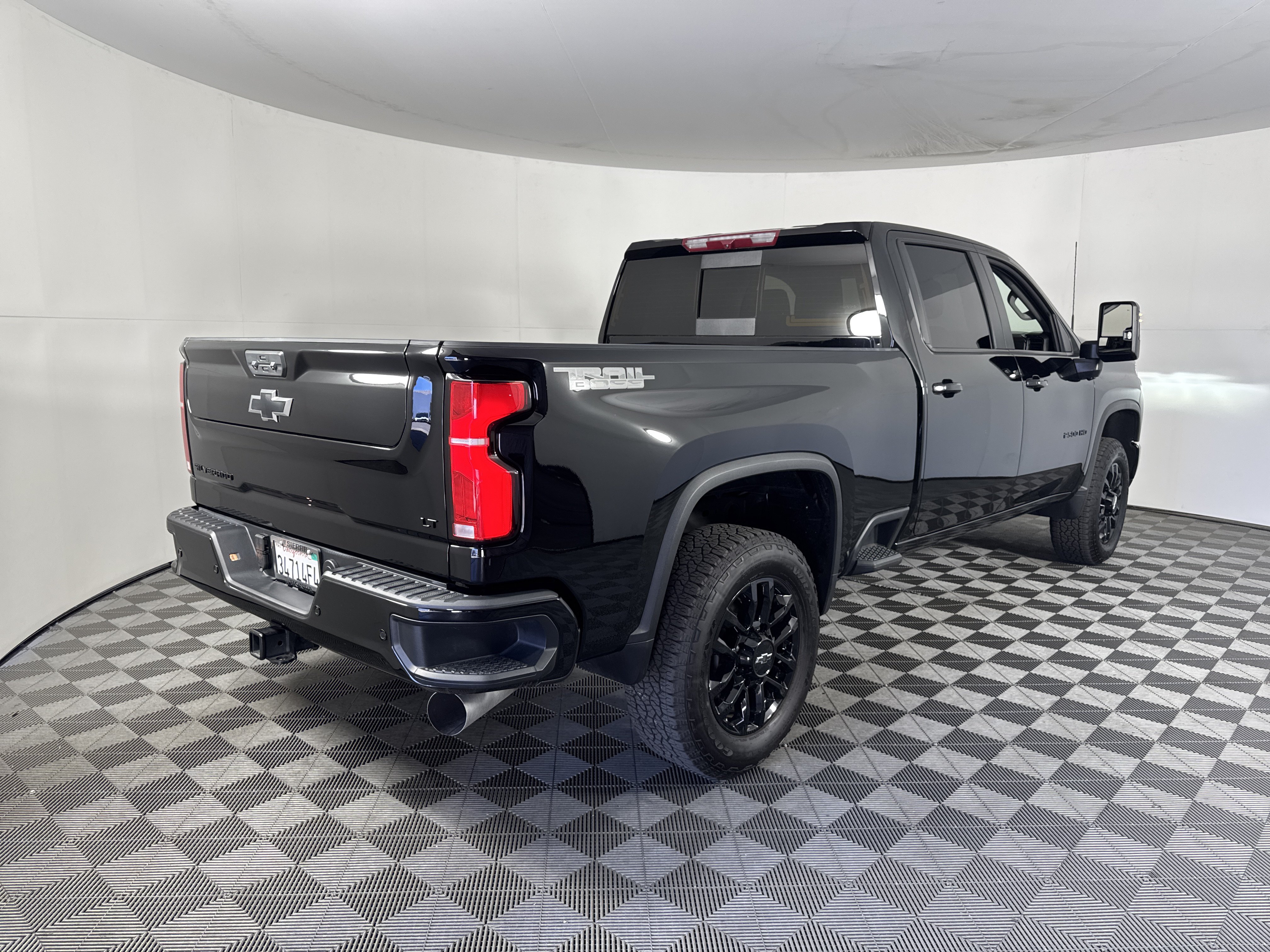Used 2025 Chevrolet Silverado 2500 LT w/ Trail Boss Package AWD/4WD image 5