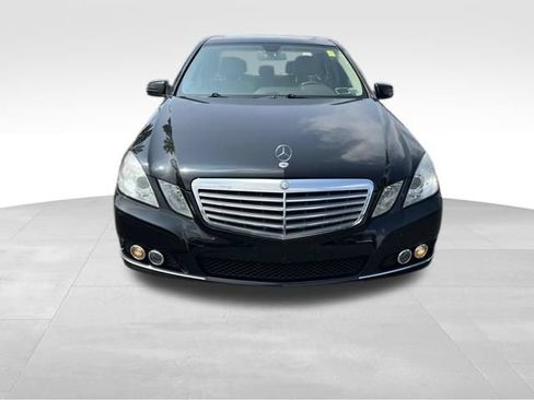 Used 2010 Mercedes-Benz E 350 4MATIC Sedan image 2