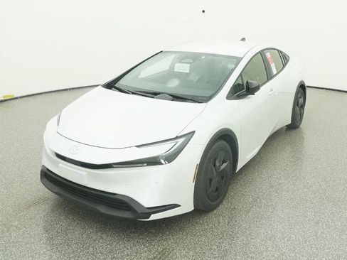 New 2026 Toyota Prius LE image 4