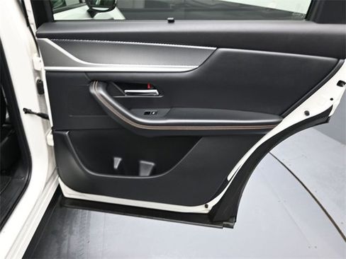 Certified 2024 MAZDA CX-90 3.3 Turbo w/ Preferred Plus image 21