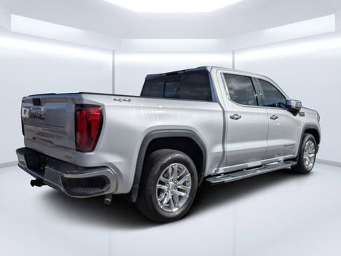 Used 2021 GMC Sierra 1500 SLT w/ SLT Premium Plus Package image 3