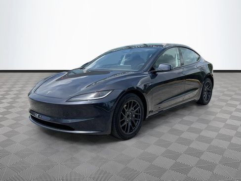 Used 2024 Tesla Model 3 Standard Range RWD image 3