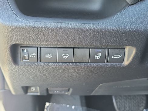 Used 2020 Toyota RAV4 XLE w/ Convenience Package AWD/4WD image 27