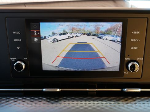 Certified 2024 Kia Carnival LX image 26