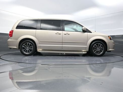 Used 2016 Dodge Grand Caravan R/T w/ Safety Sphere Group image 47