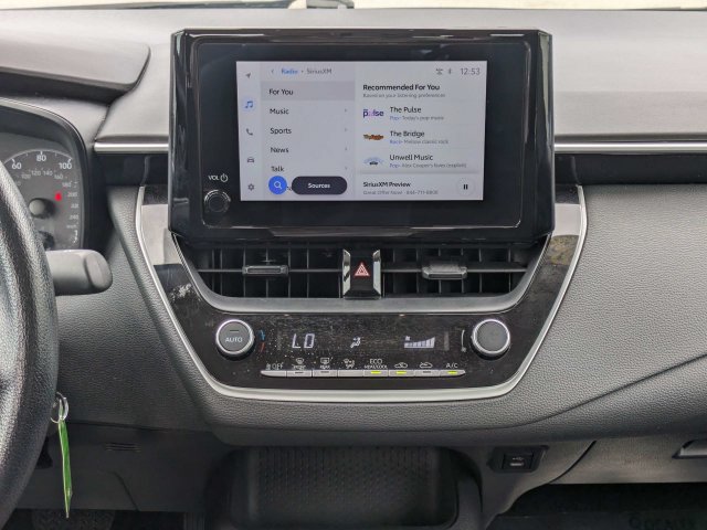 Used 2025 Toyota Corolla LE FWD image 17