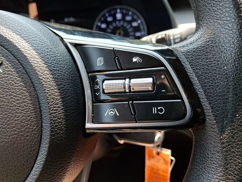 Used 2023 Kia Forte LXS FWD image 18