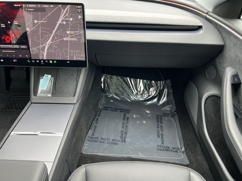 Used 2025 Tesla Model 3 Long Range AWD/4WD image 32