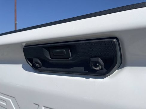 Used 2024 Chevrolet Silverado 2500 LT AWD/4WD image 12