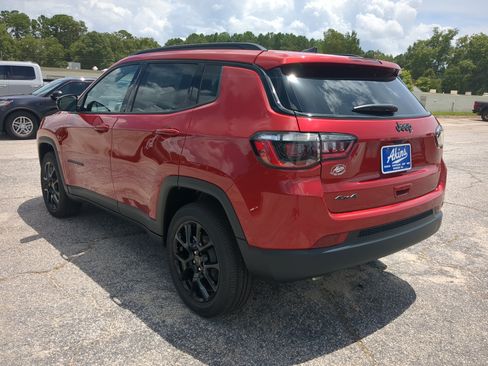 New 2026 Jeep Compass Latitude AWD/4WD image 5