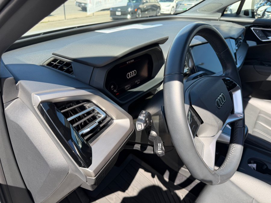 Used 2023 Audi Q4 e-tron Premium Plus w/ Premium Plus RWD image 10