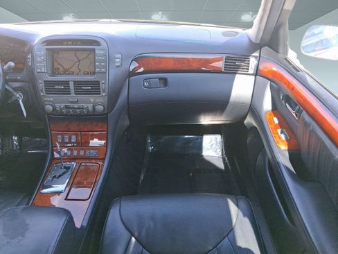 Used 2004 Lexus LS 430 image 27