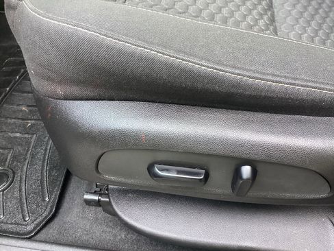 Used 2019 GMC Acadia SLE w/ Driver Alert Package I image 17