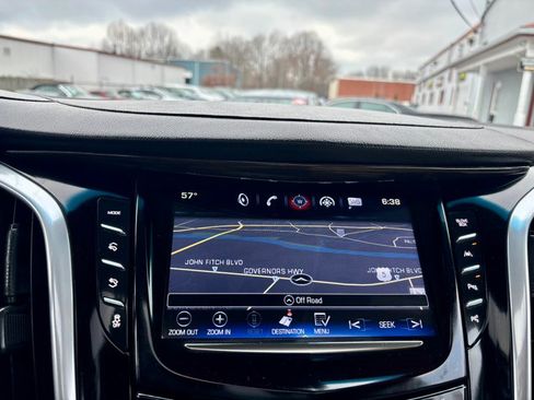 Used 2018 Cadillac Escalade Premium Luxury AWD/4WD image 21