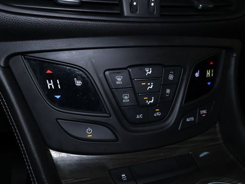 Used 2019 Buick Envision Essence image 33