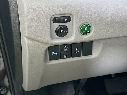 Used 2019 Honda Pilot Touring image 16