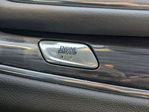 Used 2024 Buick Enclave Premium image 21