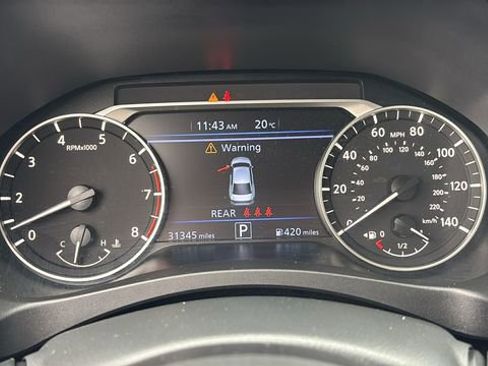 Used 2025 Nissan Altima 2.5 SV FWD image 15