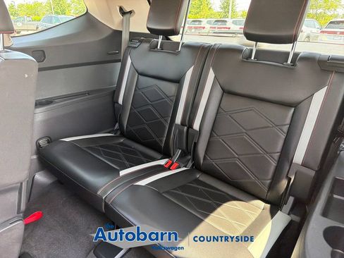 Certified 2024 Volkswagen Atlas Peak Edition SE AWD/4WD image 21