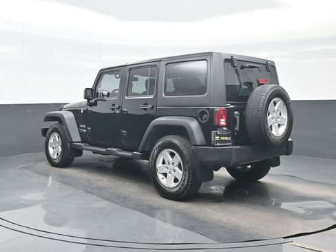 Used 2018 Jeep Wrangler Unlimited Sport S AWD/4WD image 4