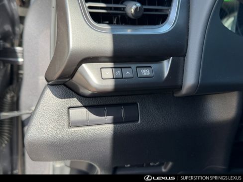 Used 2019 Lexus UX 250h AWD/4WD image 19