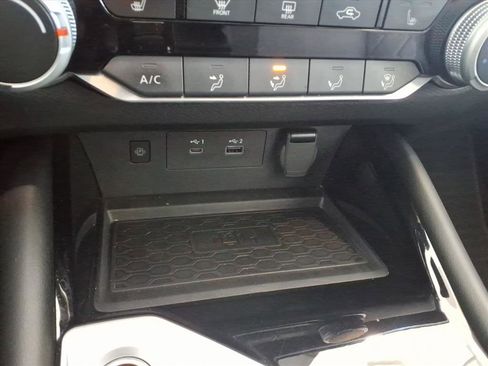 Used 2023 Nissan Altima 2.5 SR w/ SR Premium Package image 25