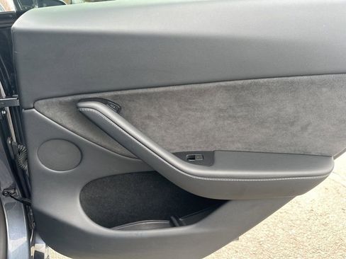 Used 2023 Tesla Model Y Long Range image 24