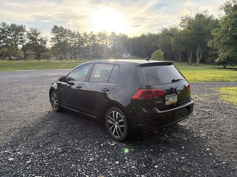 Used 2015 Volkswagen Golf SE w/ Lighting Package FWD image 7