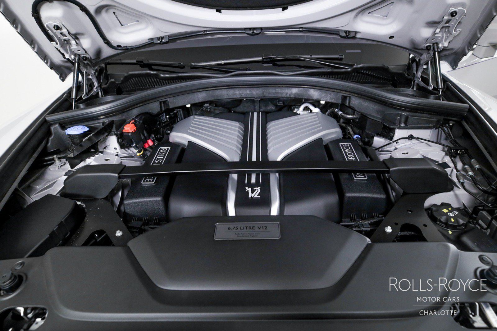 Used 2025 Rolls-Royce Cullinan AWD/4WD image 39