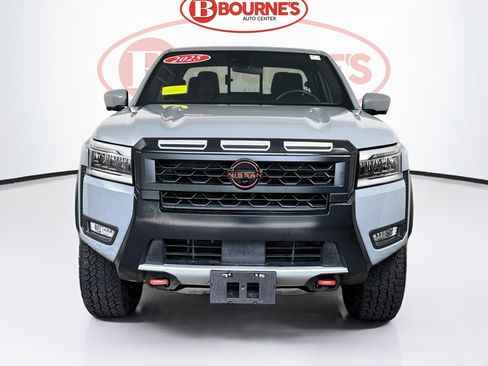 Used 2025 Nissan Frontier PRO-4X w/ Pro Convenience Package AWD/4WD image 6