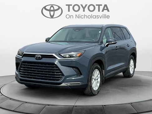 Used 2024 Toyota Grand Highlander XLE image 1