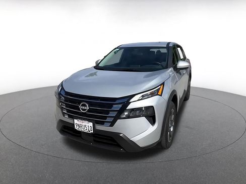 Used 2025 Nissan Rogue SV image 7