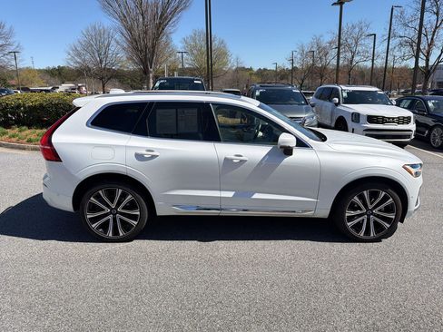 Used 2023 Volvo XC60 B5 Ultimate image 8