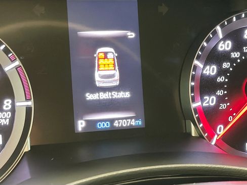 Used 2021 Toyota Highlander L image 8