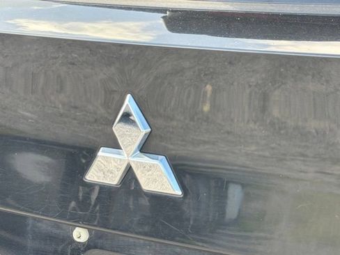 Used 2023 Mitsubishi Outlander SE FWD image 12
