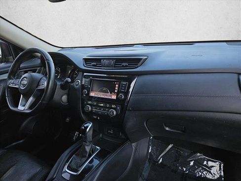 Used 2018 Nissan Rogue SL image 26