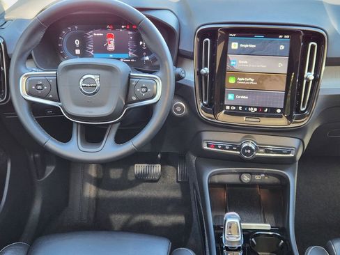 Used 2024 Volvo XC40 B5 Plus w/ Climate Package image 28