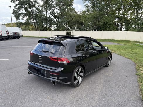 Used 2022 Volkswagen GTI SE FWD image 5
