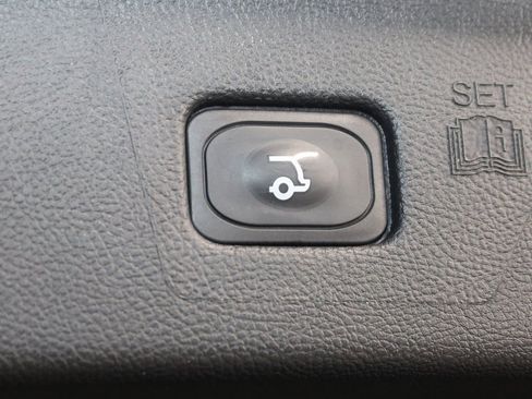 Used 2024 Ford Edge SEL w/ Convenience Package image 50